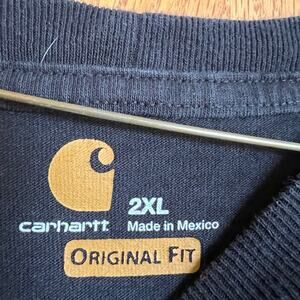 Carhartt XXL T-shirt, black with short sleeves.